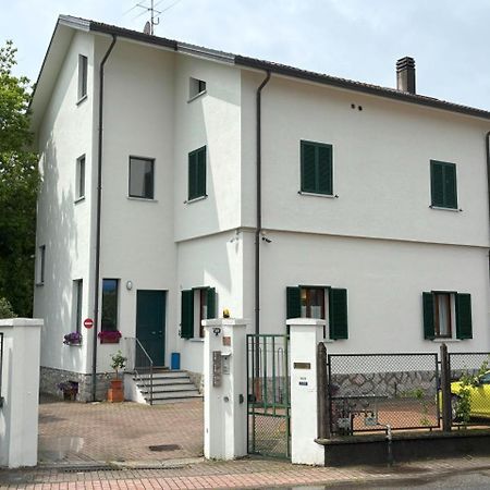Casa Vacanze Magnolia Borgo Ticino Exterior foto