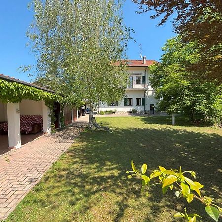 Casa Vacanze Magnolia Borgo Ticino Exterior foto
