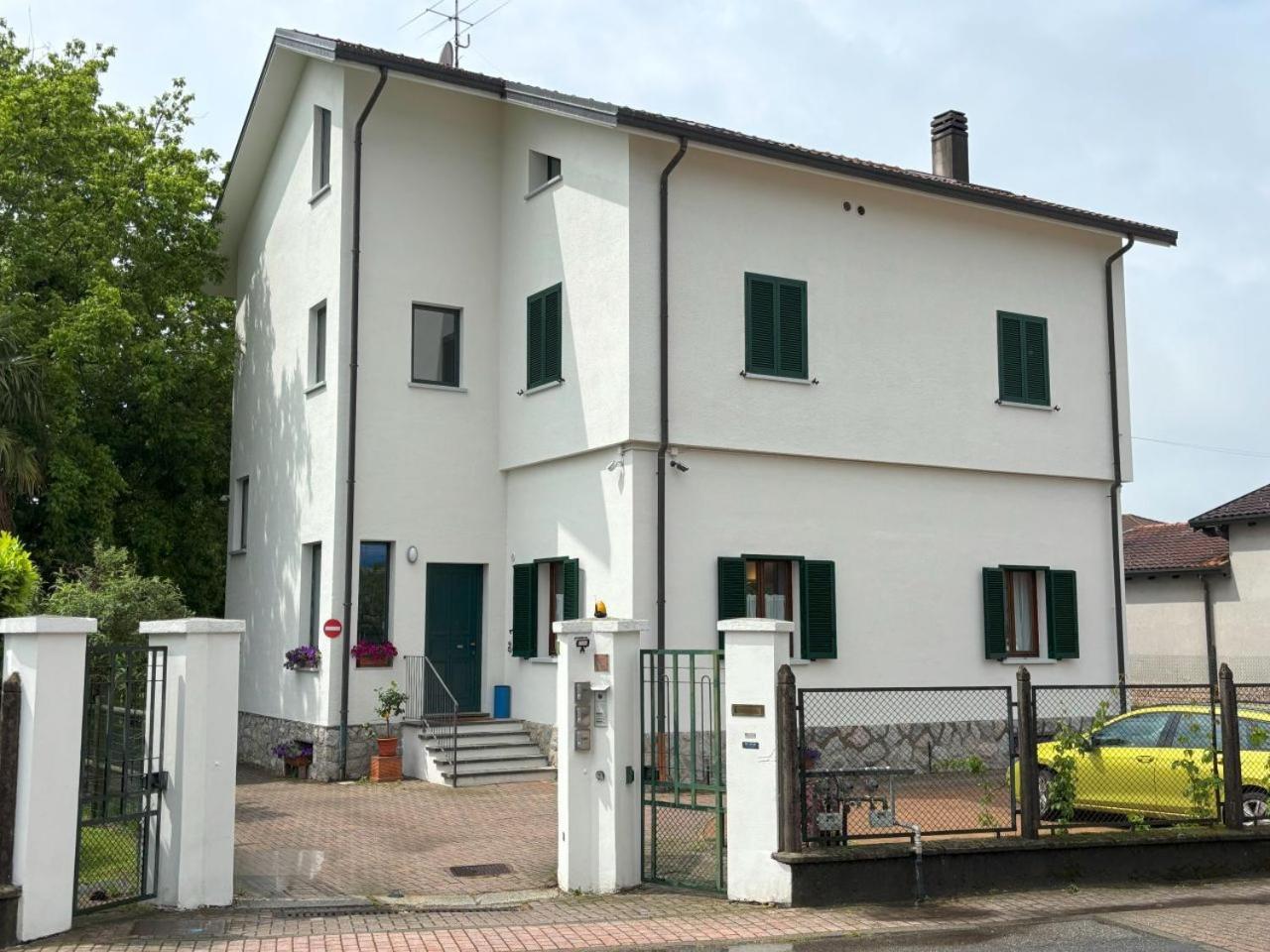 Casa Vacanze Magnolia Borgo Ticino Exterior foto