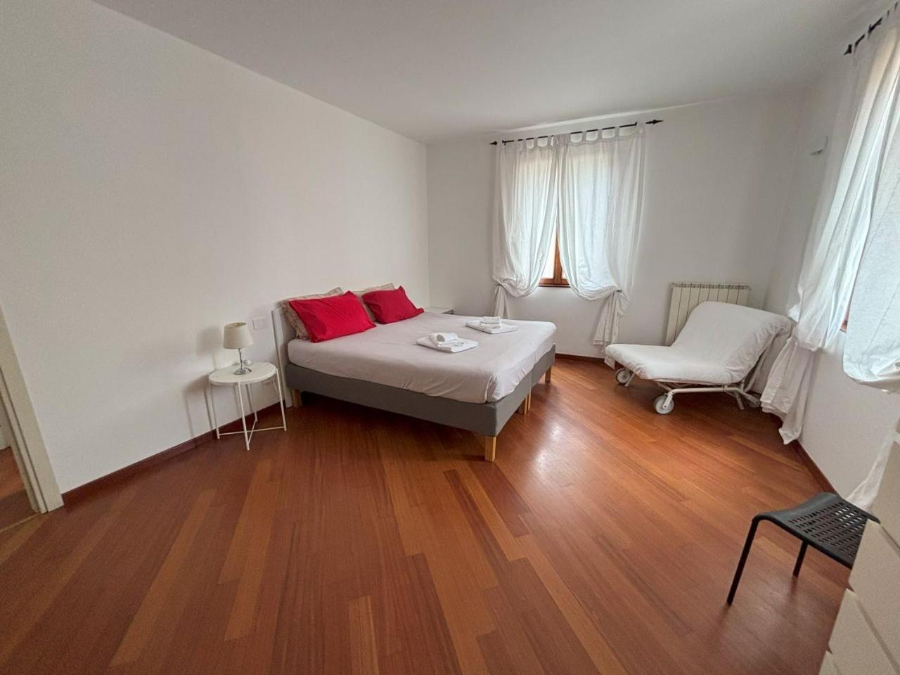 Casa Vacanze Magnolia Borgo Ticino Exterior foto